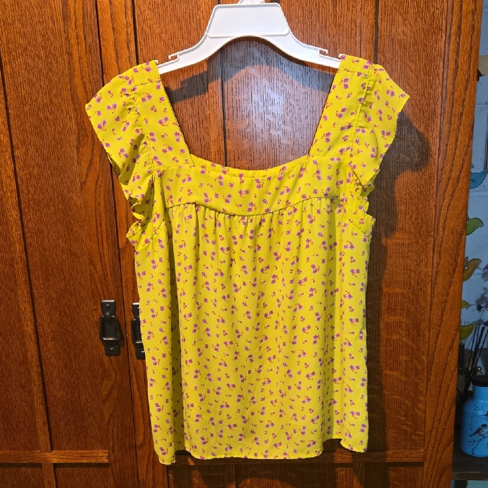 Size Small Pleione Flowy Blouse